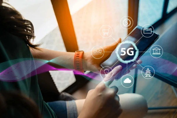 persona con tecnología 5g