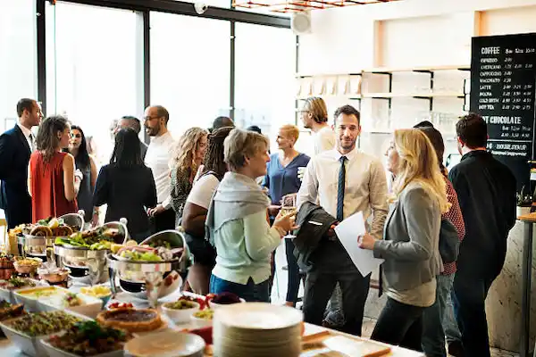 Beneficios de aplicar creatividad empresarial en eventos corporativos