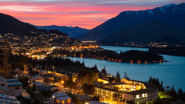 Queenstown, Nueva Zelanda aventura entre lagos y montañas