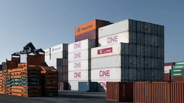 Incoterms y su impacto en cómo importar desde China a Chile